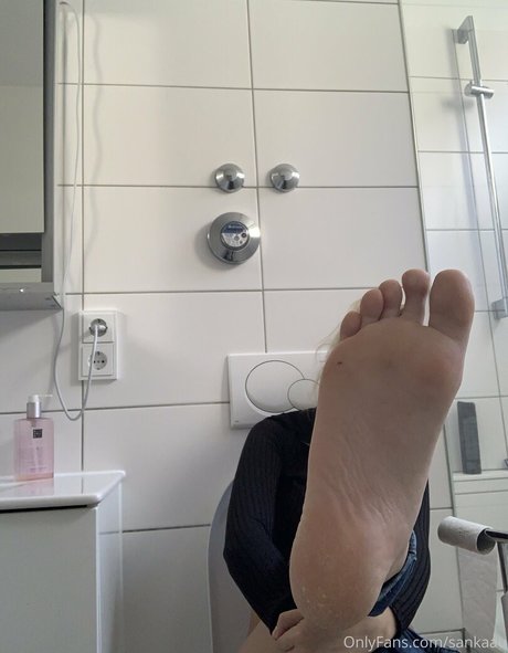 monamixxx erotic actress img