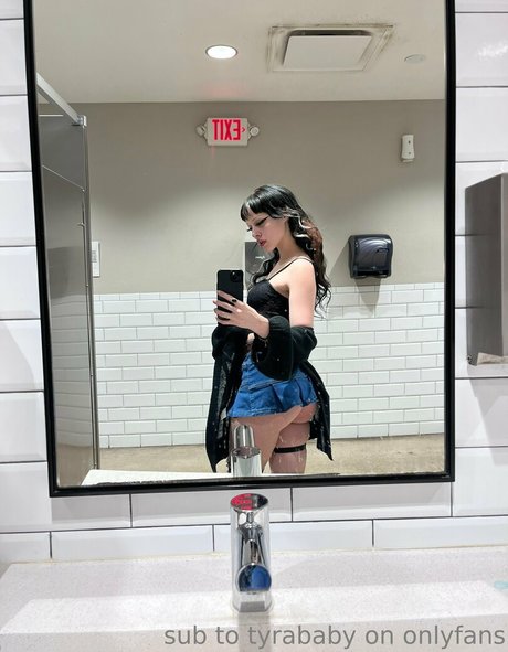 msgoodpussyt naked star images