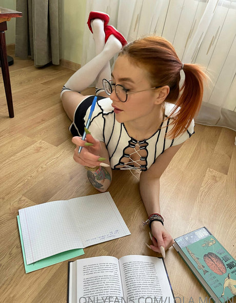 kate777aye pretty model picture