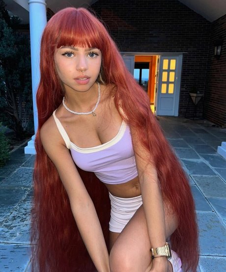 Larissa Kimberly model free picture