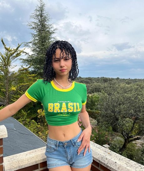 Larissa Kimberly pornstar pretty images