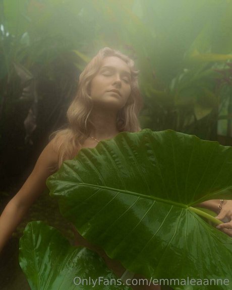 emmaleaanne model pornographic pics