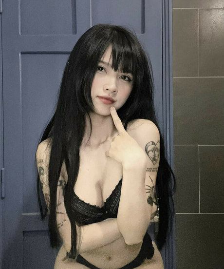 sorrylylyy exclusive pornstar pictures