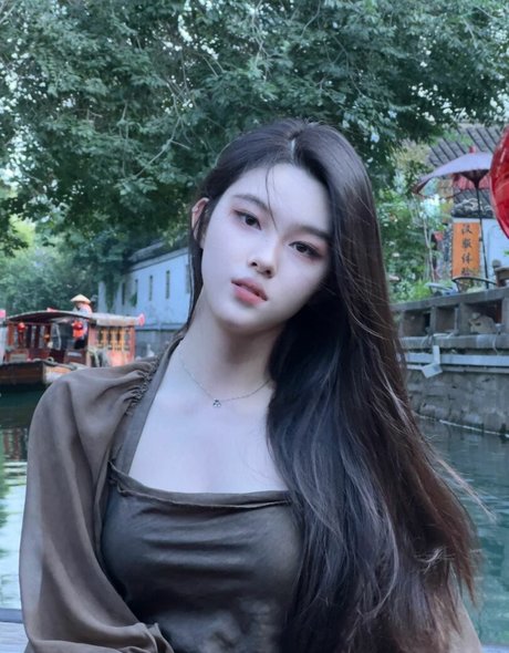 iamazhai pornographic model pic