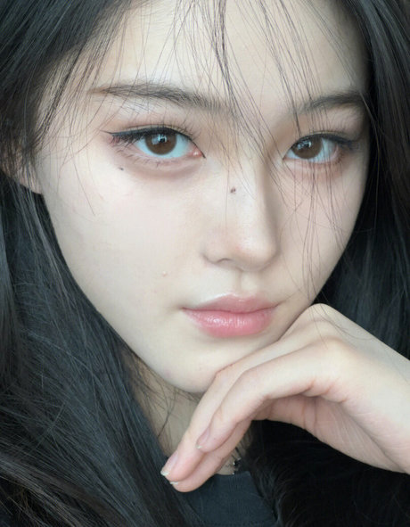 iamazhai nudes star pictures