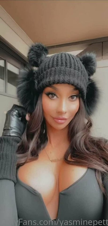 Yasmine Petty pornstar adult images