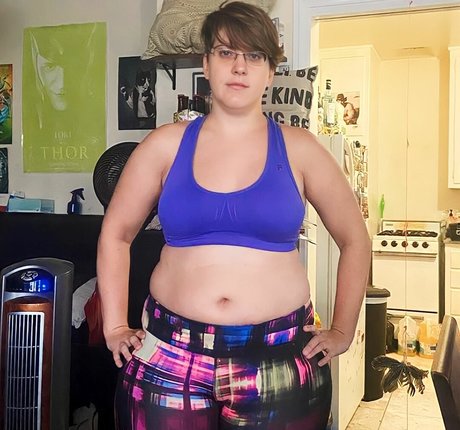 Mindless Entertainment star hot pic