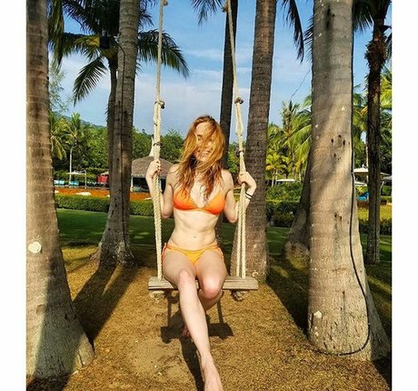 Caity Lotz exclusive star photos