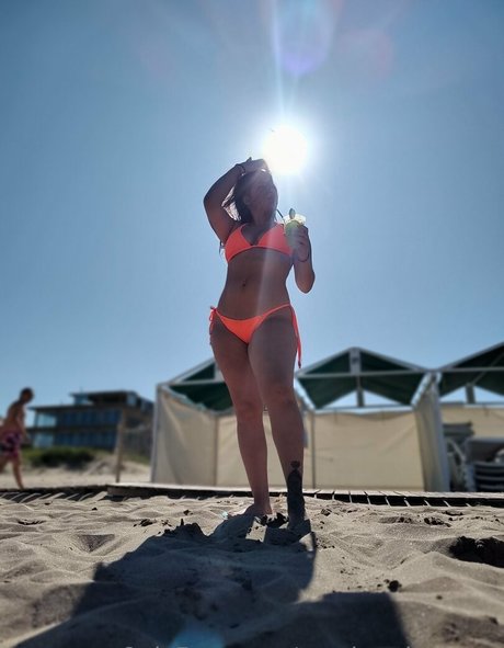 curvy nude onlyfans exclusive pic