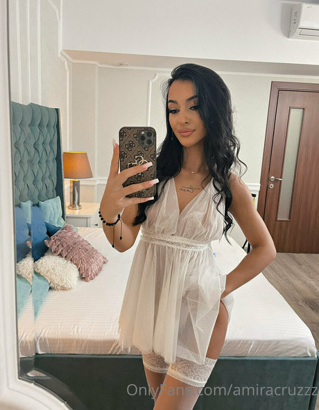 amiracruzzz sexy star photo