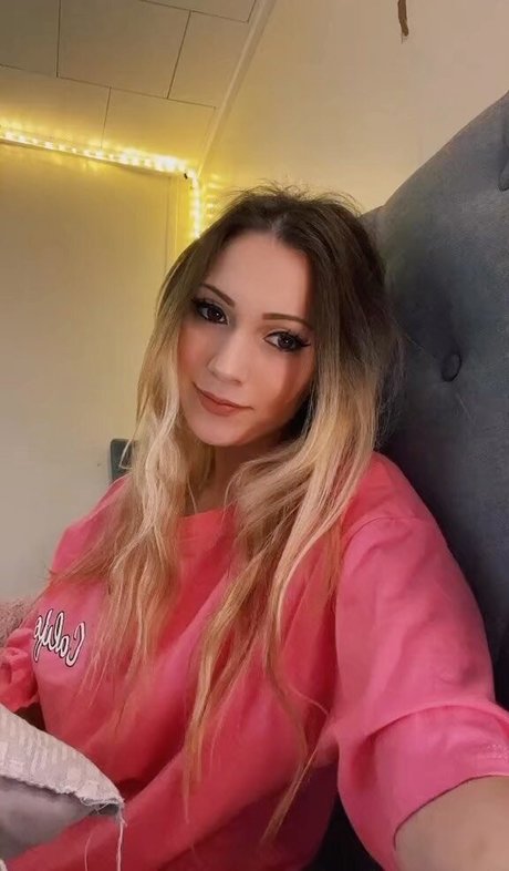 naked milf onlyfans top photo