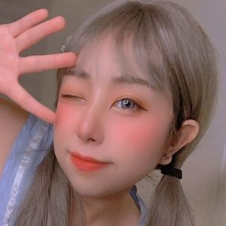 sandyth3li0n model hot archive