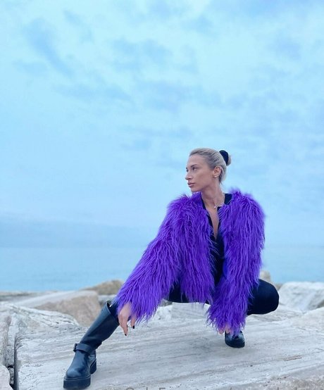 milf handjob onlyfans top img