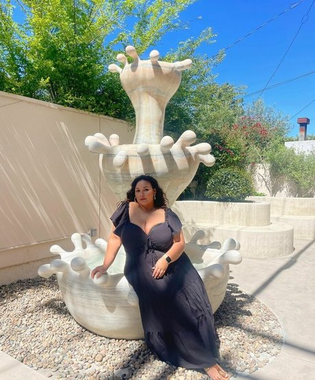 Nicole Denise Johansson sexy star images