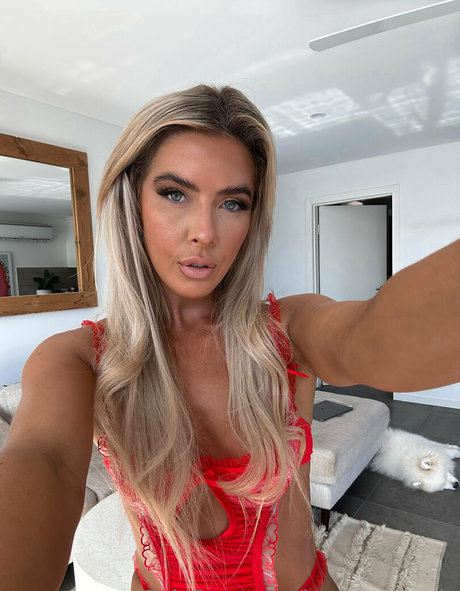 henny moody exclusive model photos