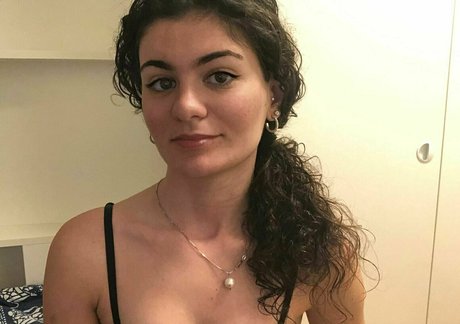 bianca bellaa star top img