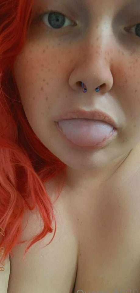 queenbitch1998 beautiful pornstar img