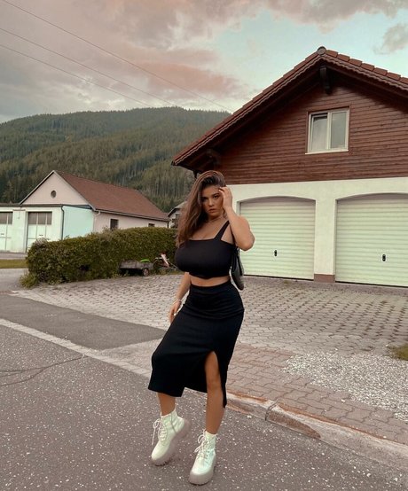 pasenciuc karina model free photo