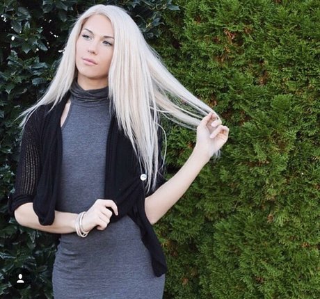 busty mom onlyfans porno pic