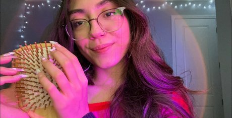 Lofiluvasmr model pornographic pics