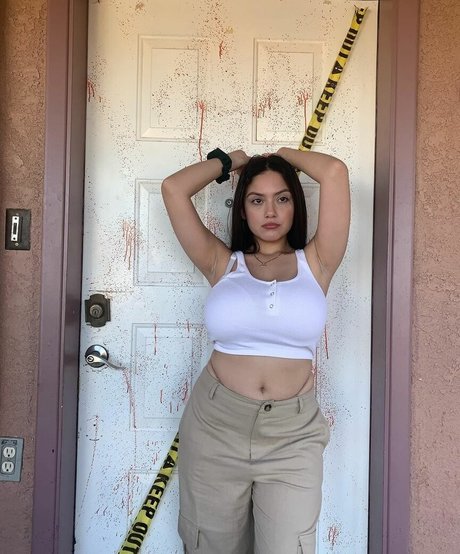 Wendy Chavez art actress gallery