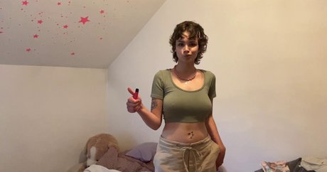 Sidneuke nudes star galleries