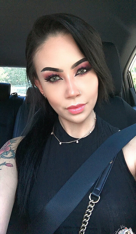 goddessvox model nude galleries