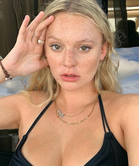 asian shemale onlyfans pornos pictures