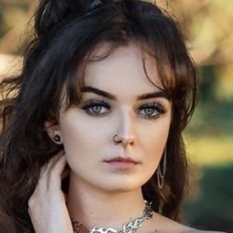 Emoqween nudes actress galleries