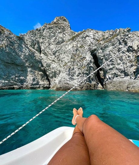 Lia Grimmie hot actress archive