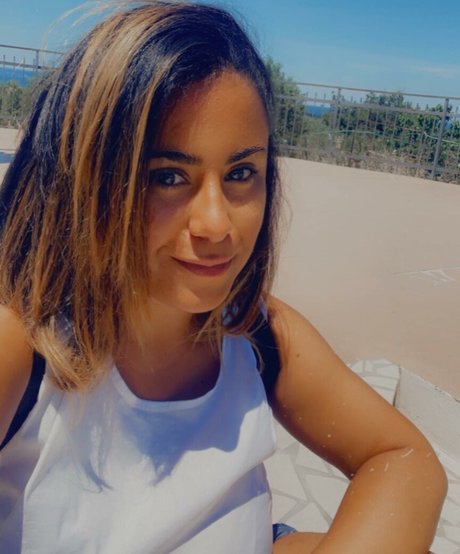 Lia Grimmie adult model pic