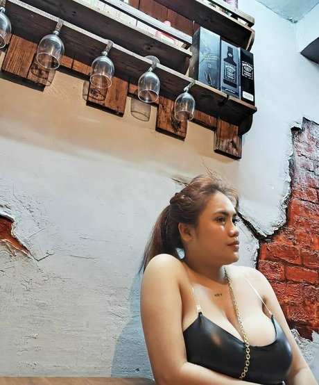 Joycen Artus free pornstar pic