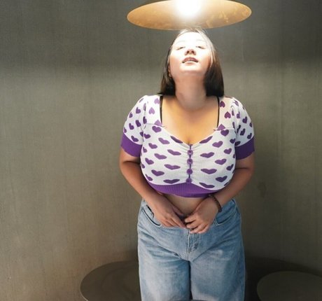 Phiromya Pangyouk sexy actress photo