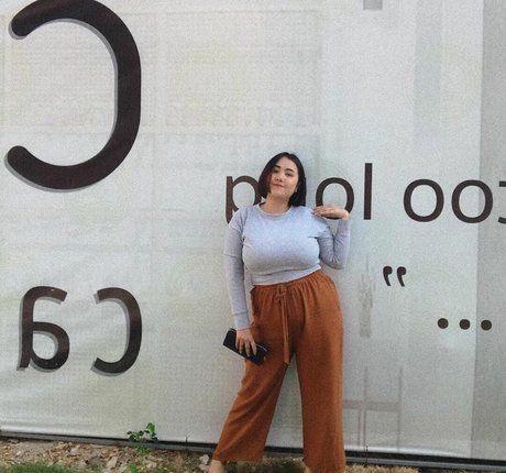 Phiromya Pangyouk beautiful star photos