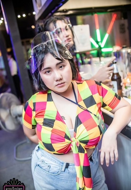 Phiromya Pangyouk pretty actress pics