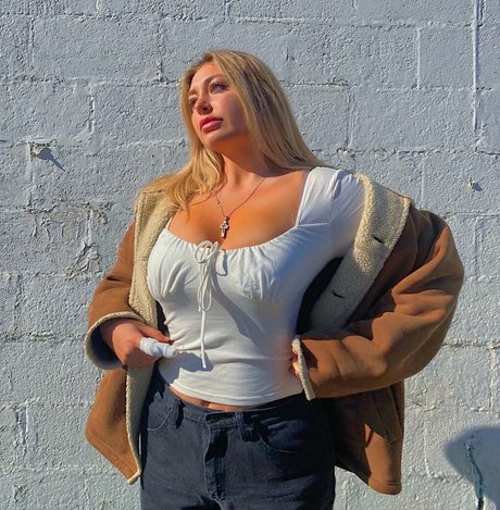 meakelena exclusive pornstar archive