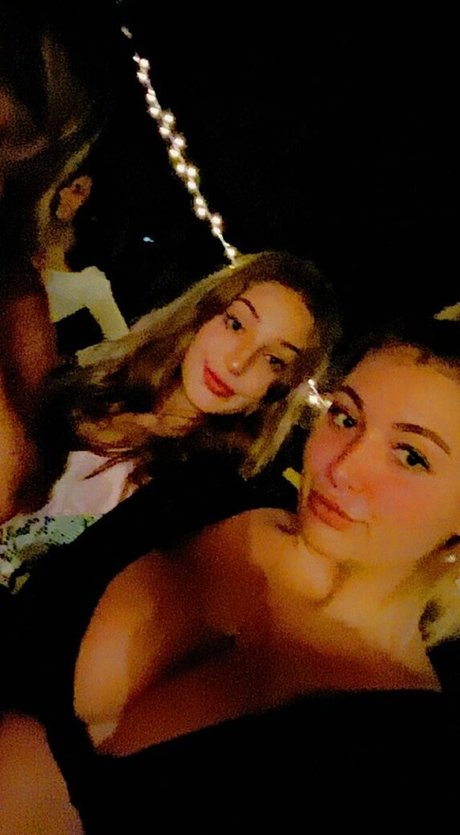 meakelena nice actress img