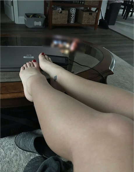 lilsmirk erotic actress pictures