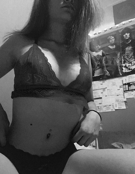 Yasmin Barnes model high quality galleries