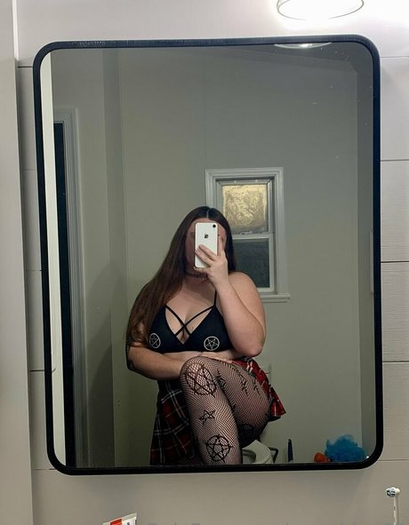 female influencer onlyfans xxx pic