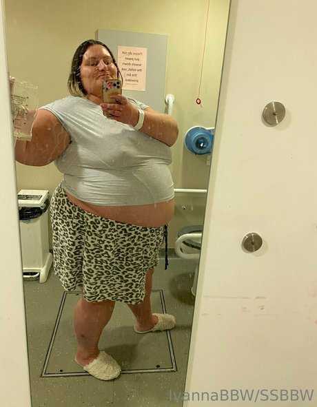 tiny asian onlyfans pornographic picture