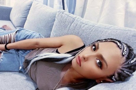 hairy pregnant onlyfans naked photo