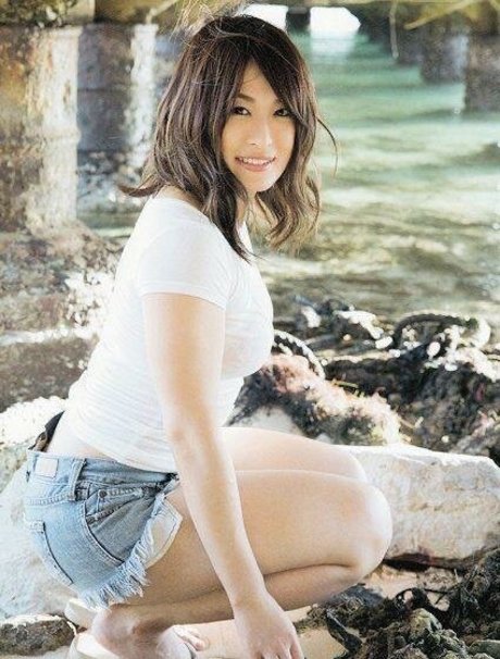 female popular onlyfans perfect pics