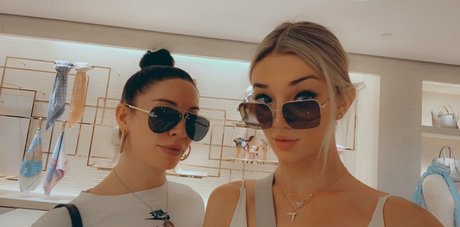 model onlyfans naked img