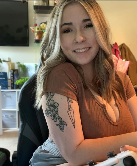 Cherrycgames sexy actress archive