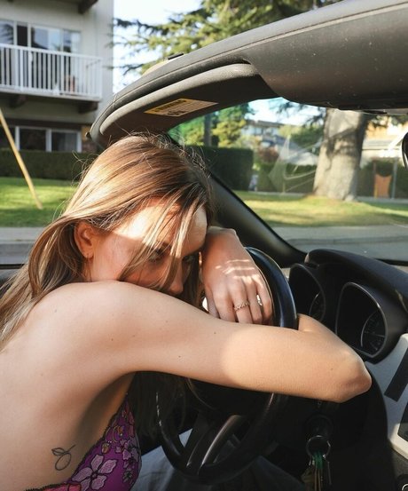 blonde deepthroat onlyfans free nude pic