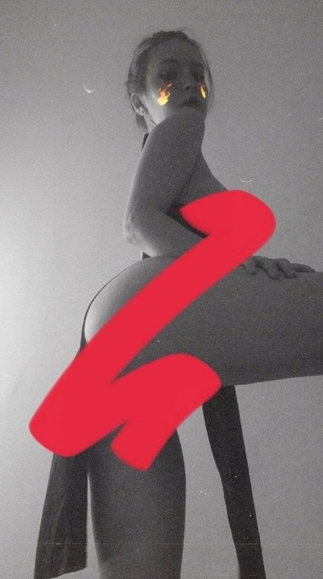 rocketpocket free erotic star galleries