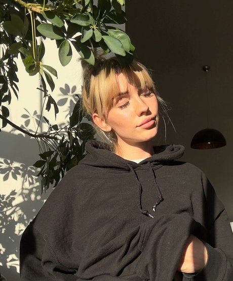 Mydirtyhobby nude pornstar gallery