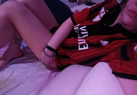 tsukitn model hot picture