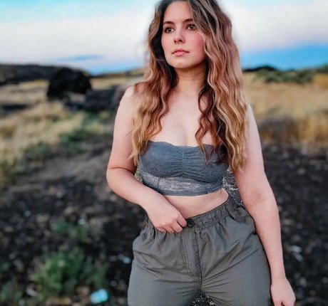 busty mom onlyfans nudes gallery